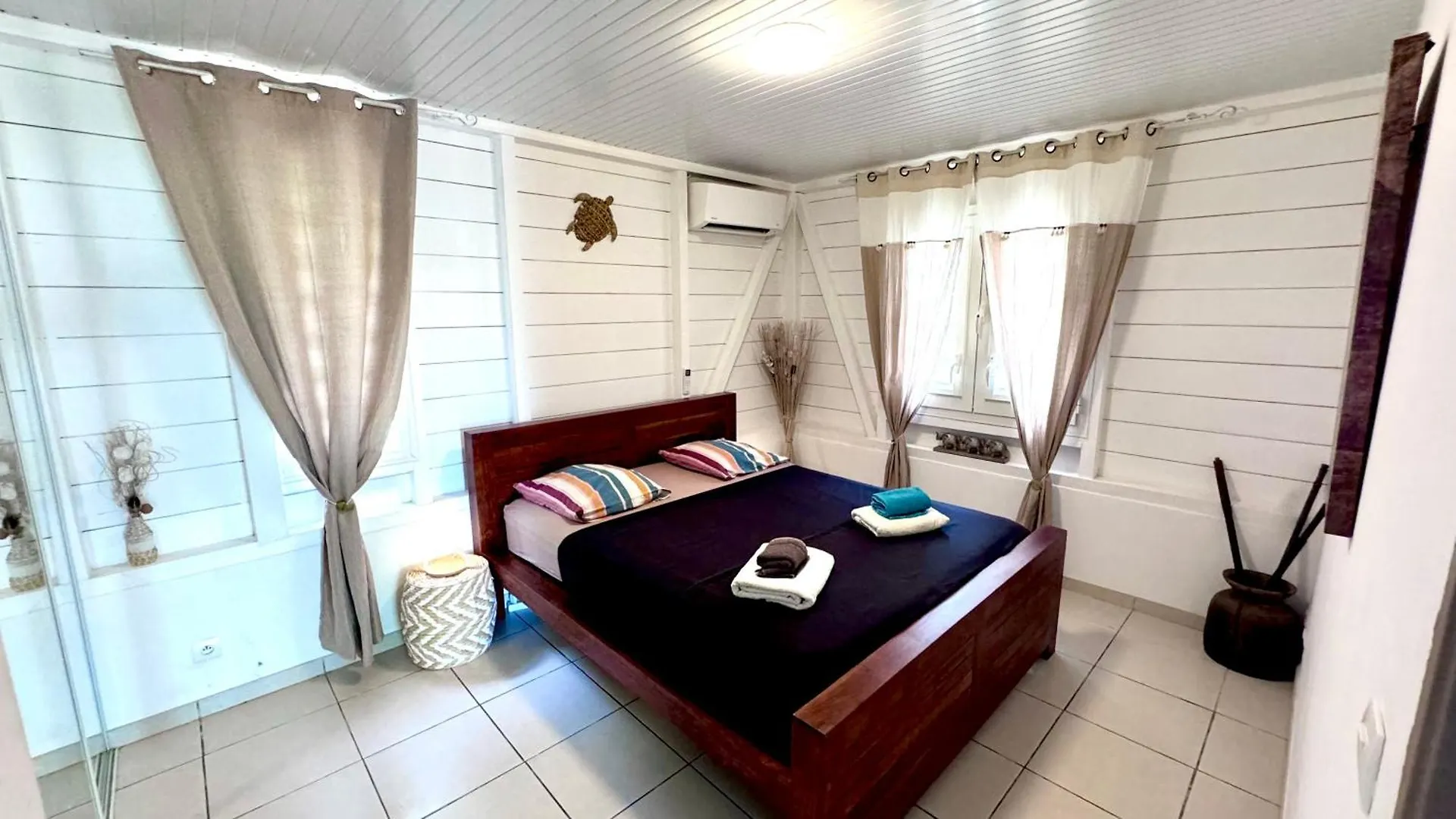 Majo Lounge Dans Un Jardin Tropical A 5 Min De La Mer Caraibe Saint-Pierre