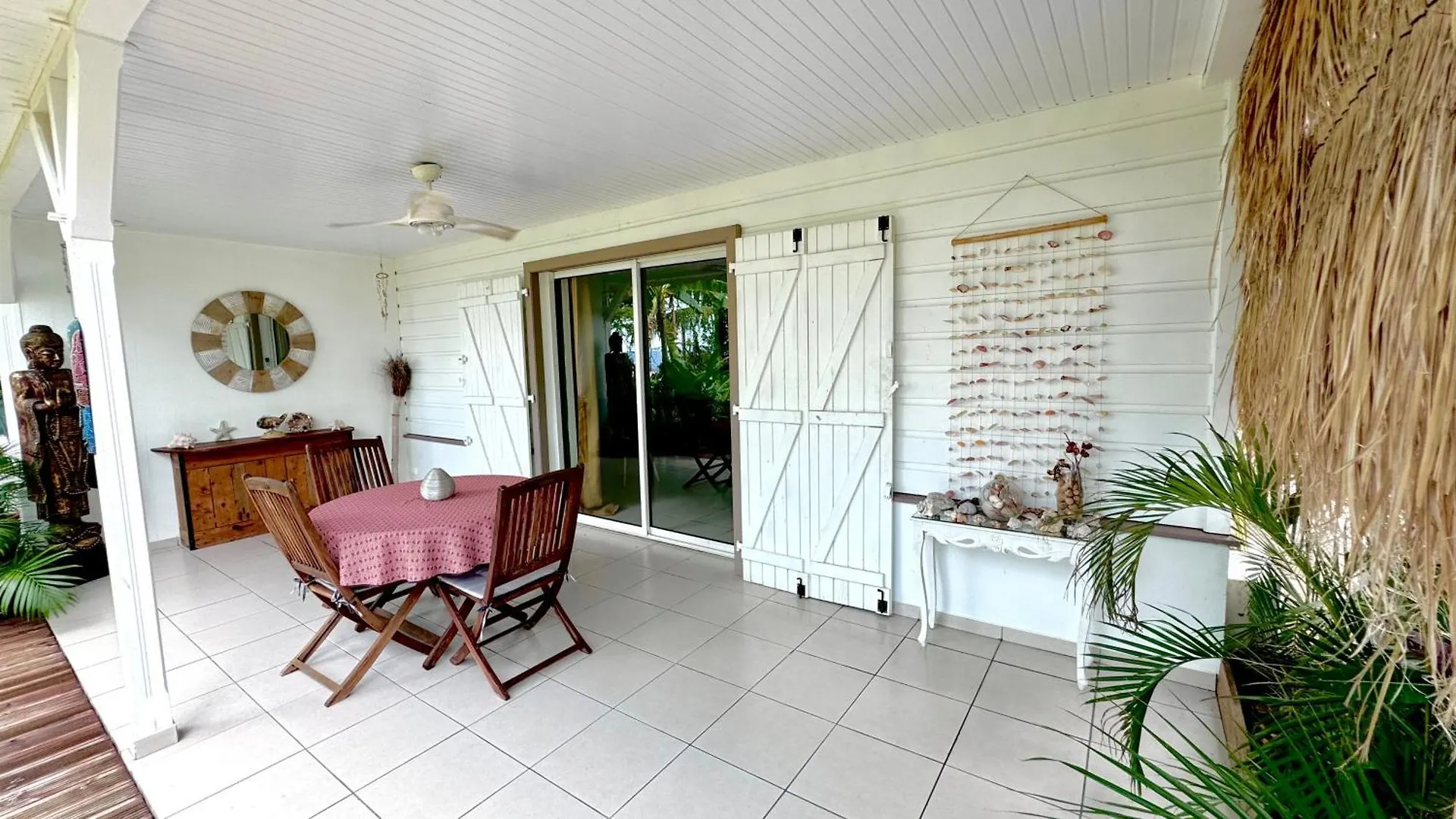Majo Lounge Dans Un Jardin Tropical A 5 Min De La Mer Caraibe Saint-Pierre 0*,  Martinique